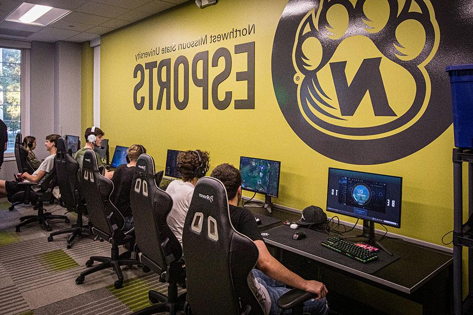 Northwest offering esports camp for middle school, high school students